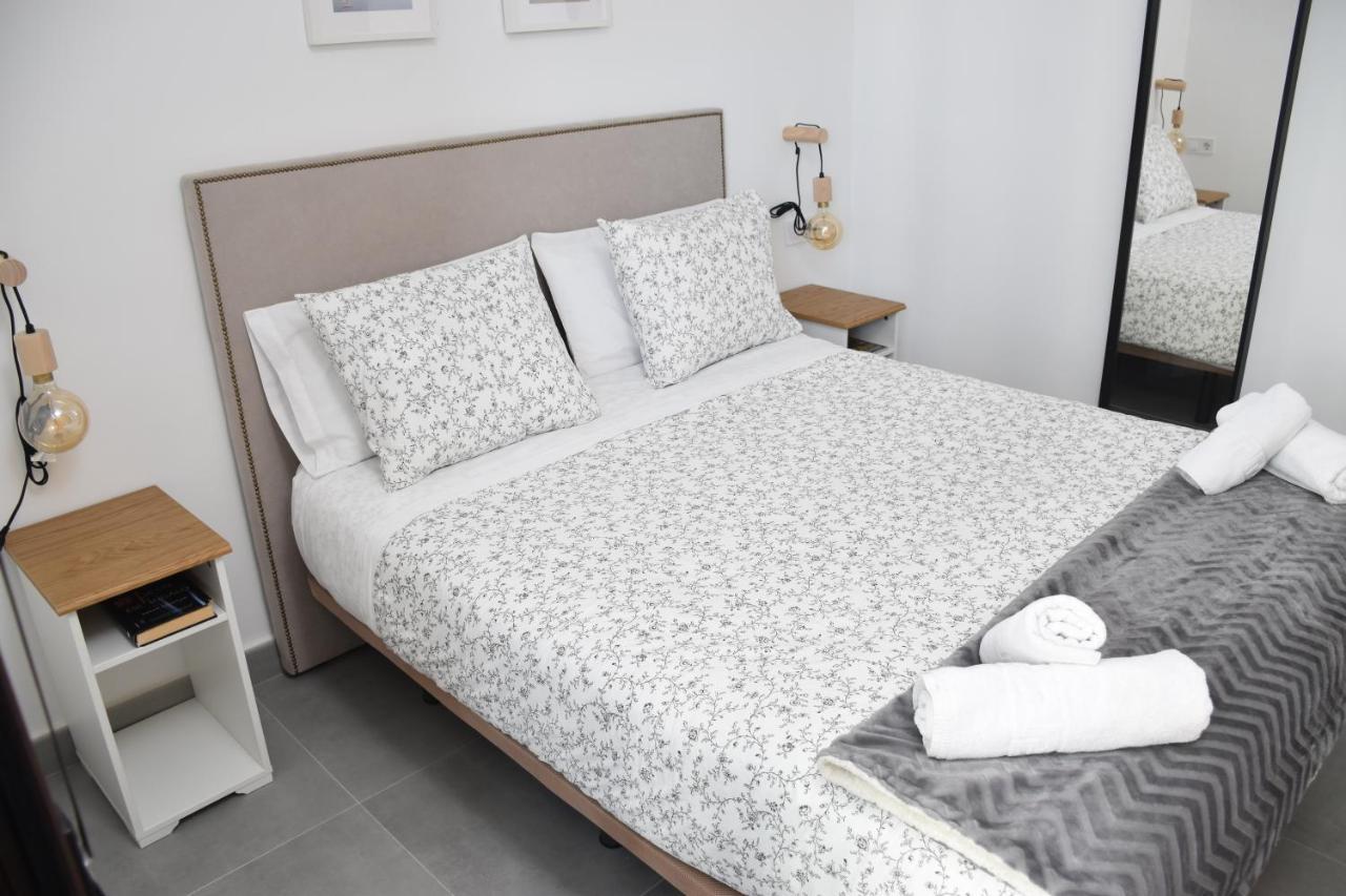 Port And -parking- Appartement